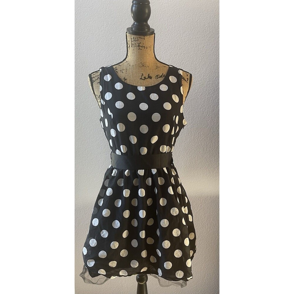 Forever 21 Black & White Polka Dot Fit & Flare Dress – Women’s Size Large